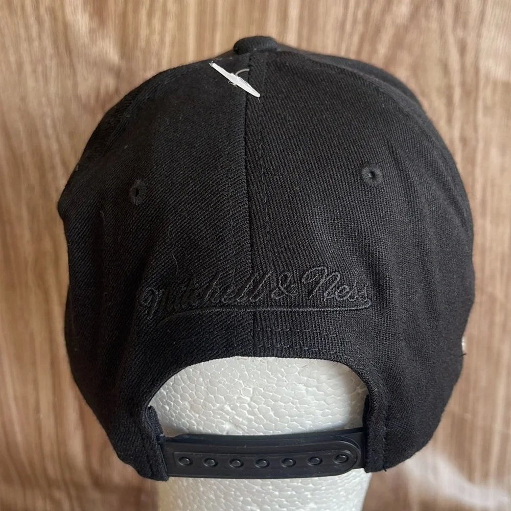 New with tags Mitchell & Ness Black Cap